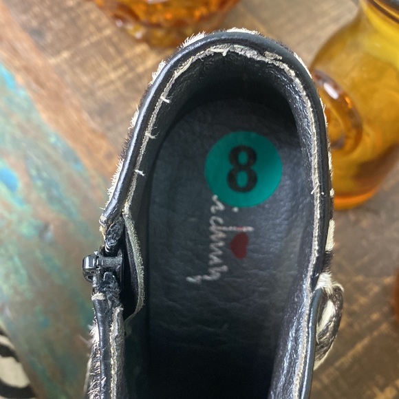 🦓🦓🦓 Zebra Print boots that I never wore size 8. 4-5 inch heels BRAND NEW - Picture 5 of 13